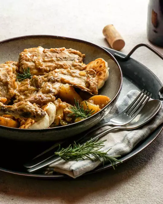 Lapin sauce Mojo rojo